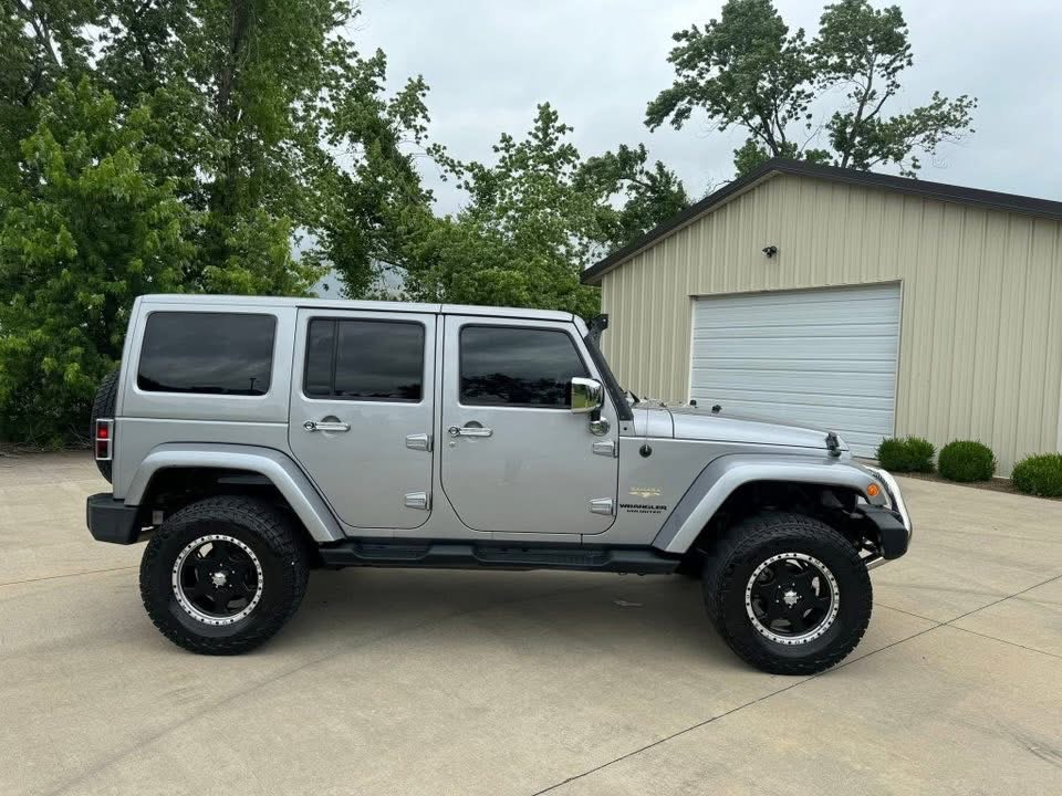 
								2013 Jeep Wrangler Sahara 4×4 full									