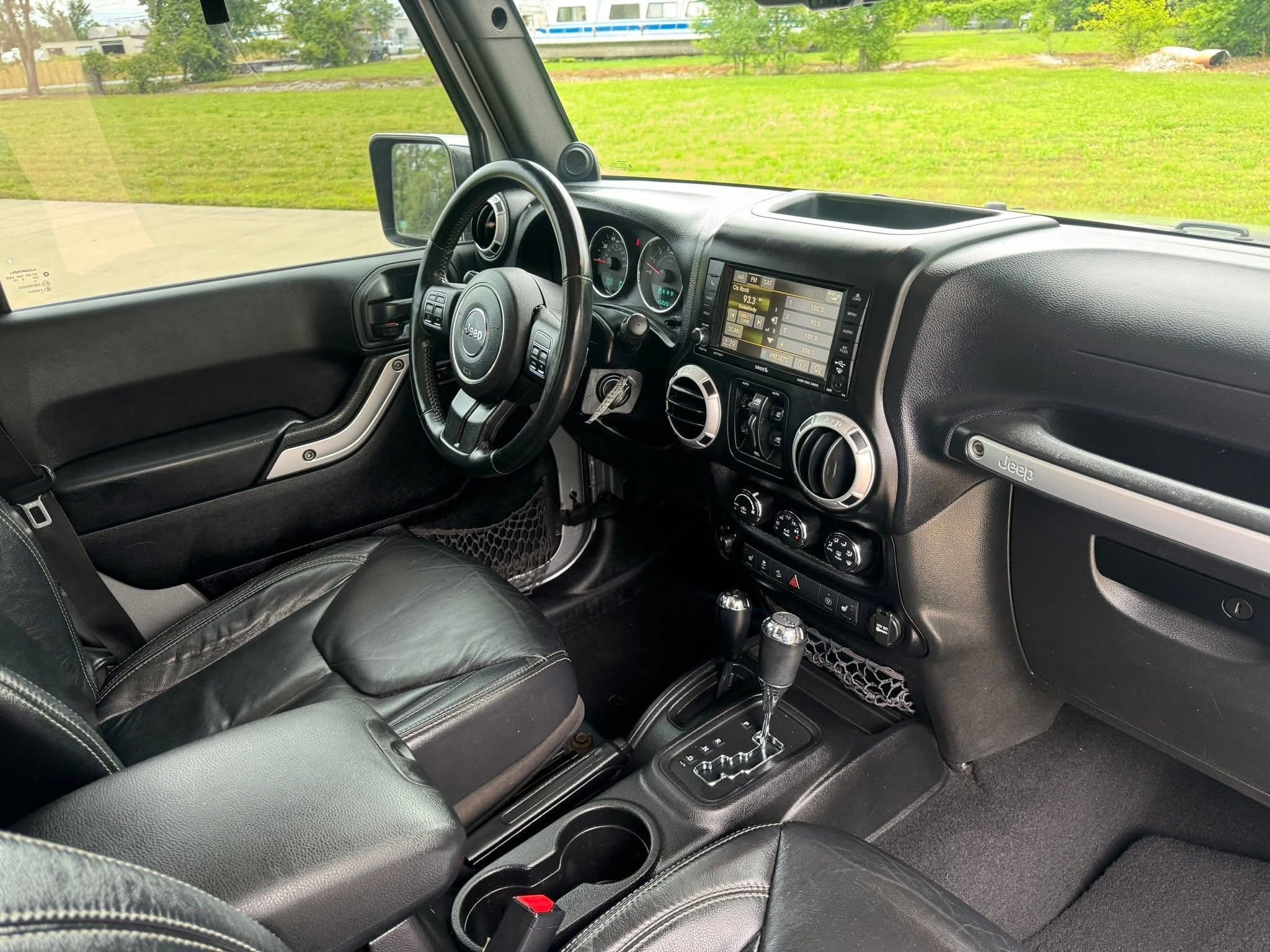 
								2013 Jeep Wrangler Sahara 4×4 full									