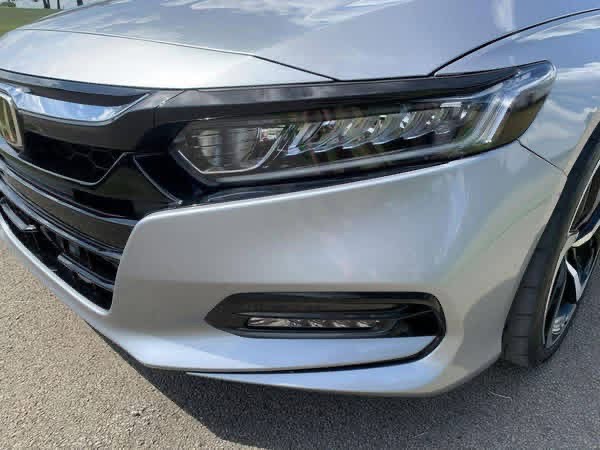 
								2018 Honda Accord 2.0T Sport full									