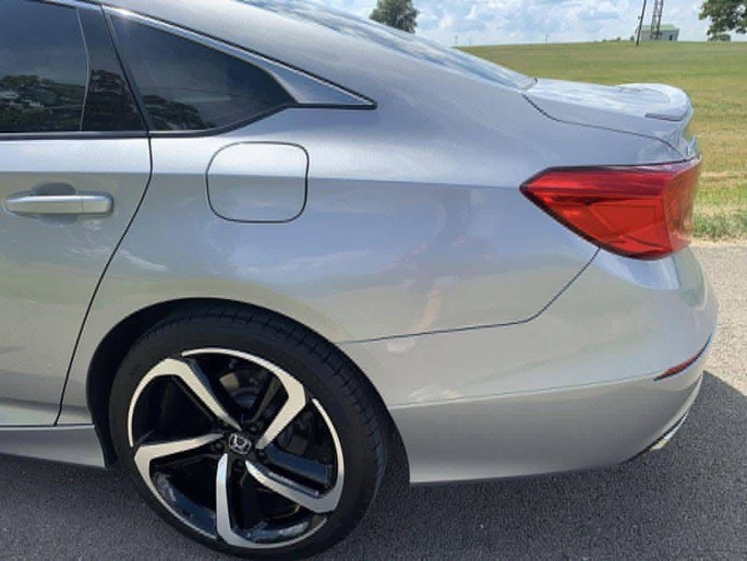 
								2018 Honda Accord 2.0T Sport full									