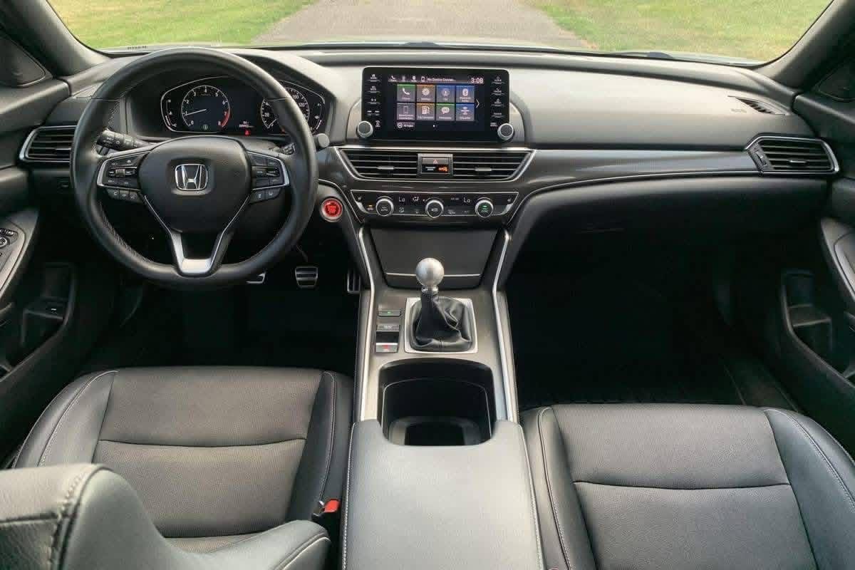 
								2018 Honda Accord 2.0T Sport full									