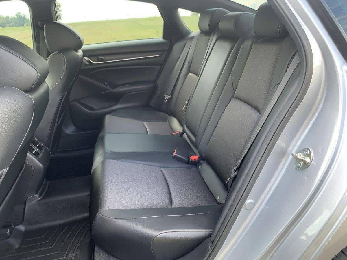 
								2018 Honda Accord 2.0T Sport full									