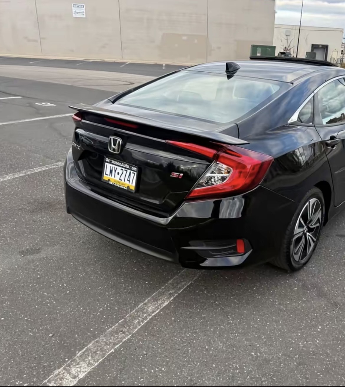 
								2016 Honda Civic • EX-L w/Honda Sensing Sedan 4D full									