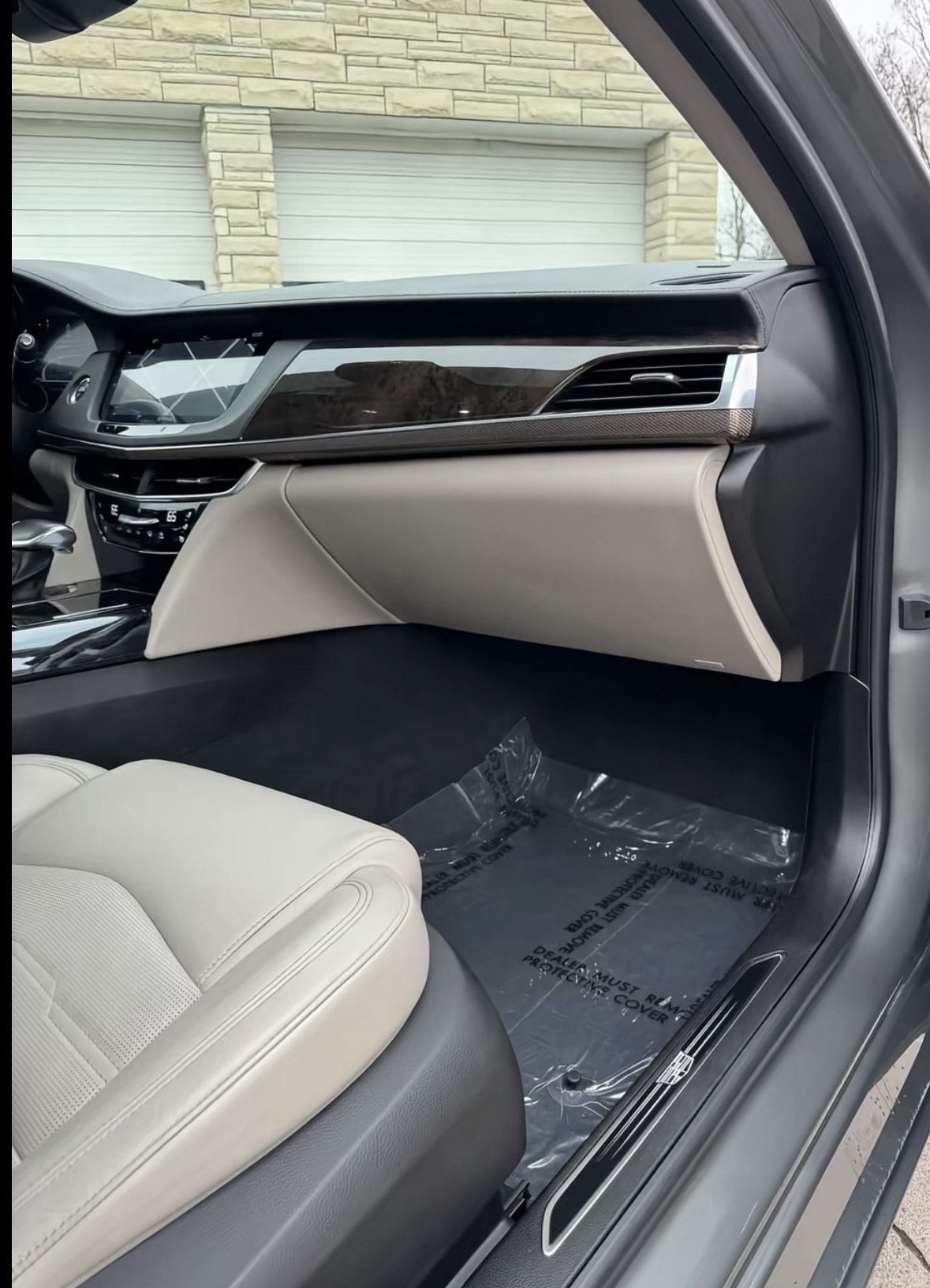 
								2016 Cadillac CT6 • 3.0 Twin Turbo Premium Luxury Sedan 4D full									