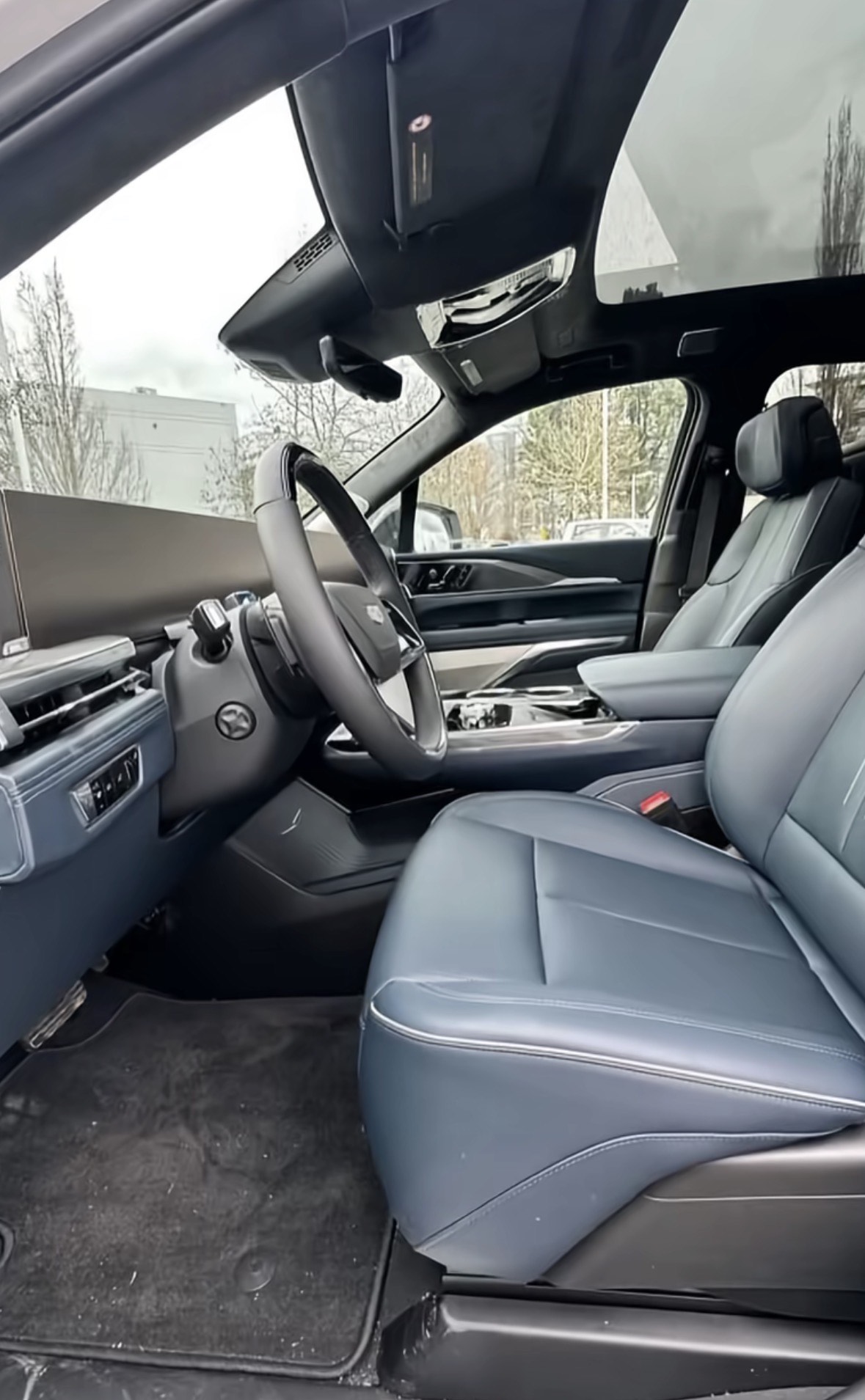
								2026 Cadillac Escalade IQ Grand Luxury SUV EV full									