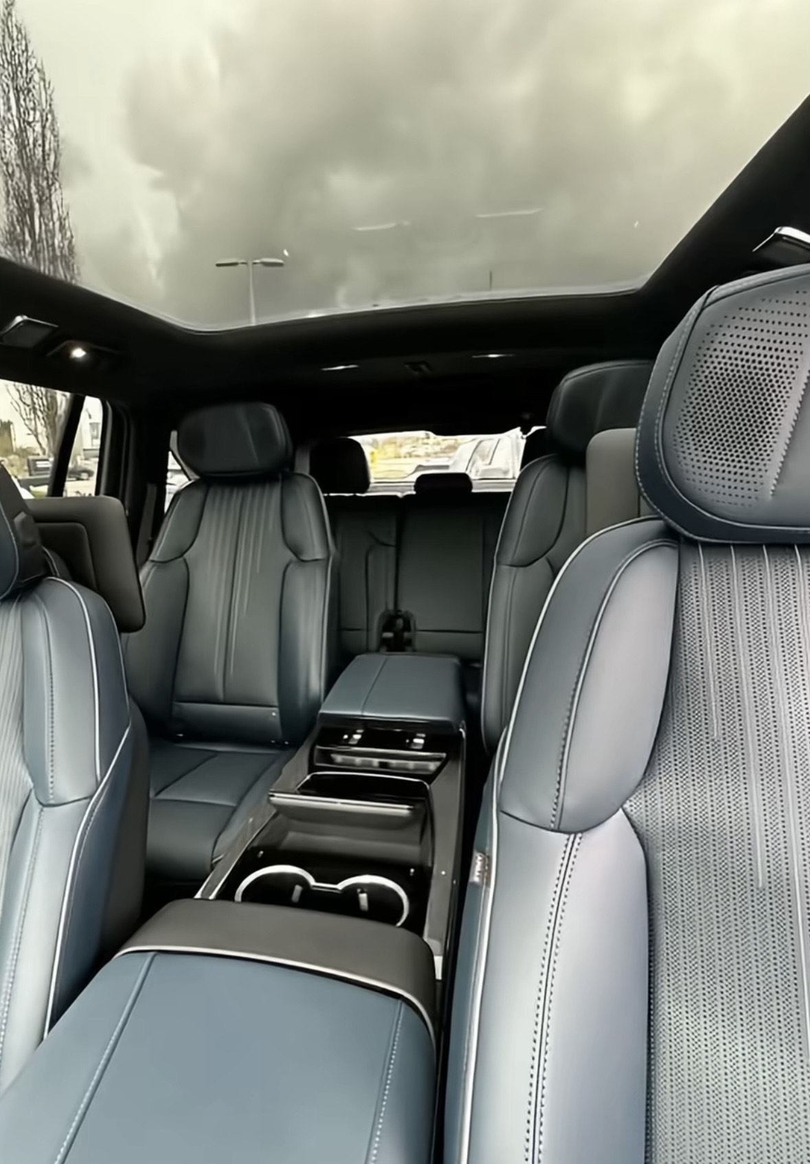 
								2026 Cadillac Escalade IQ Grand Luxury SUV EV full									