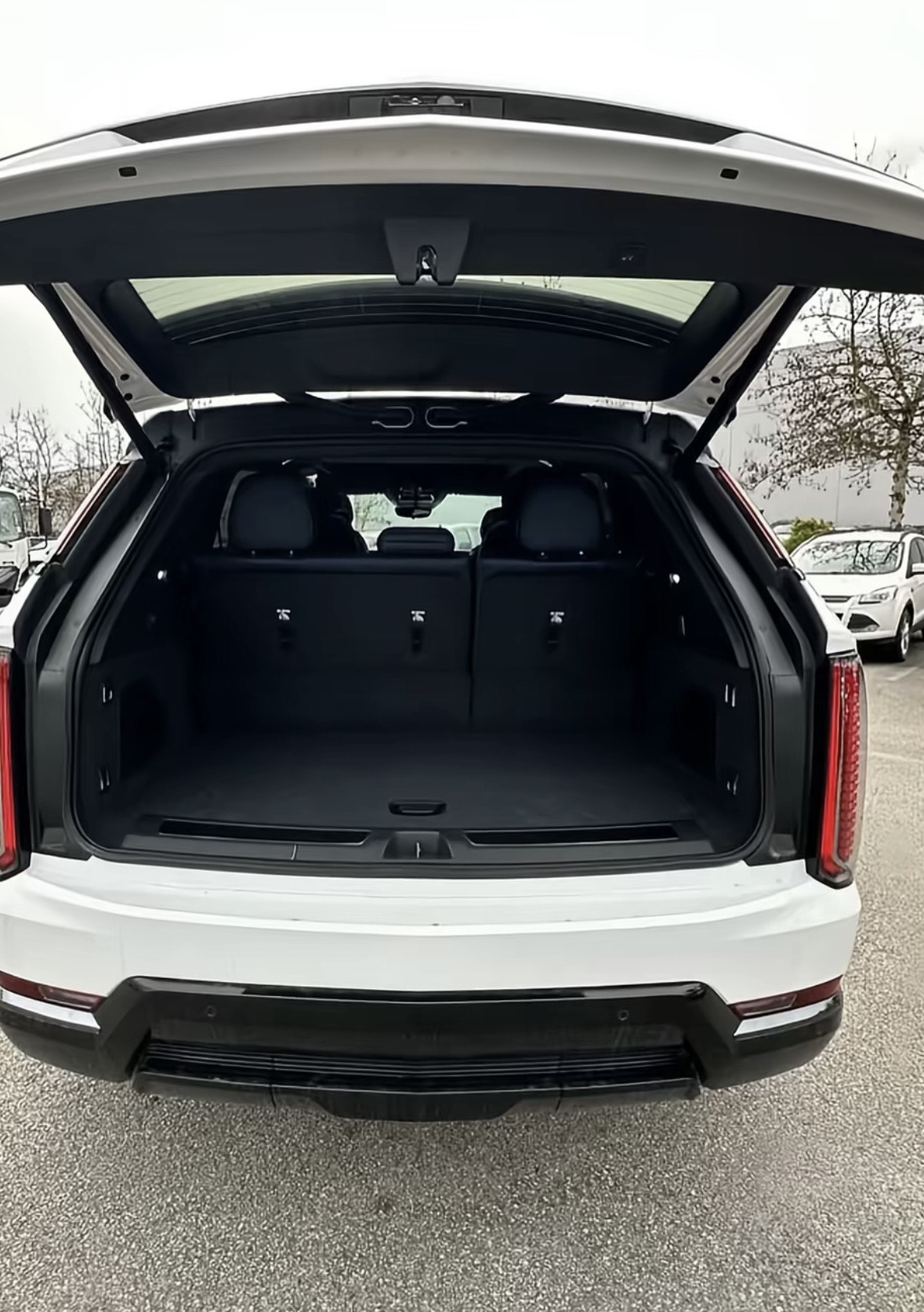 
								2026 Cadillac Escalade IQ Grand Luxury SUV EV full									